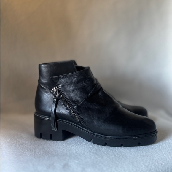 Golo Sharp - Hey Size 10 Women’s Black Ruched Angular Zip Leather Ankle Boots - Picture 2 of 14